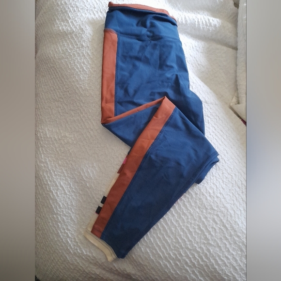 Hurley Set - Picture 3 of 5